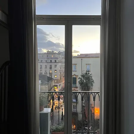 Parthenope Couette-café